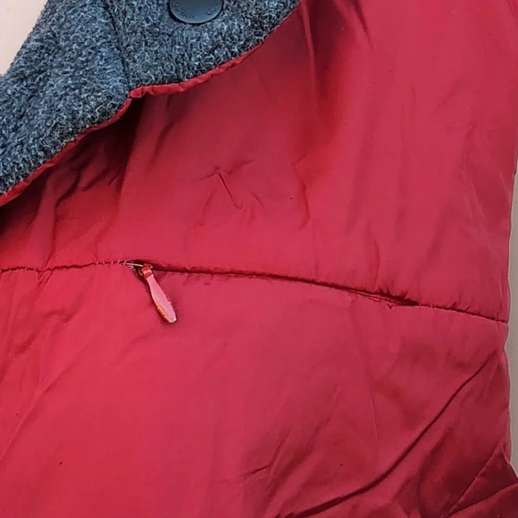 NY&Co Women's Puffer Vest Reversible Large Red Grey Zip up Soft Outdoor Warm - Picture 3 of 12